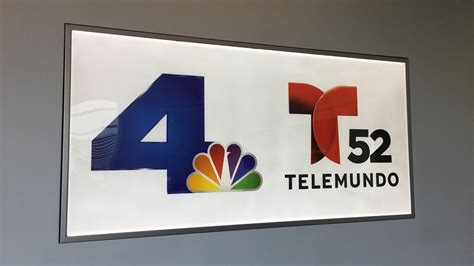 channel 52 telemundo live.